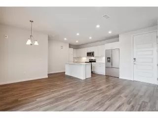 Photo #6: 1740114 Listing 