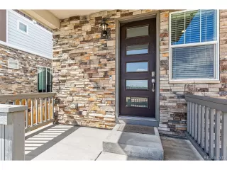 Photo #2: 1740124 Listing