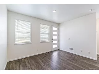 Photo #3: 1740124 Listing