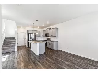 Photo #6: 1740124 Listing