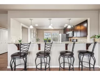 Photo #4: 1741885 Listing 