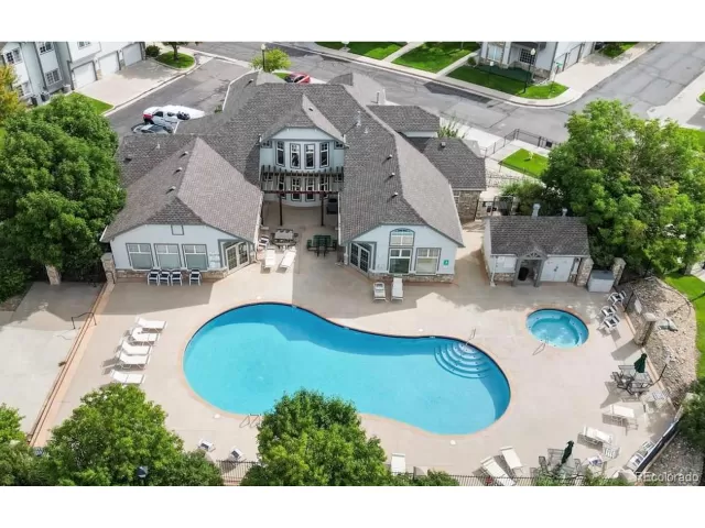 MLS: 1741902 Condo For Sale