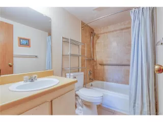 Photo #6: 1742563 Listing