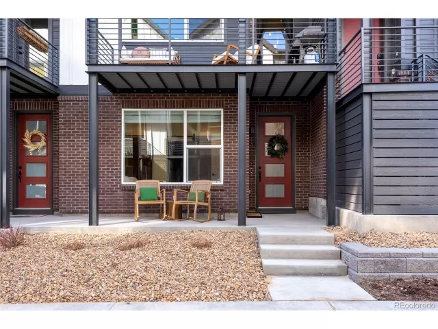 MLS: 1743352 Condo For Sale