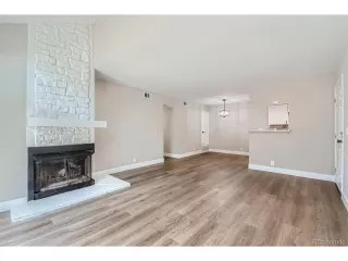 Photo #5: 1743557 Listing