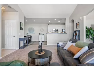 Photo #4: 1744327 Listing