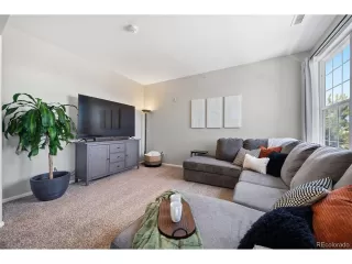 Photo #5: 1744327 Listing