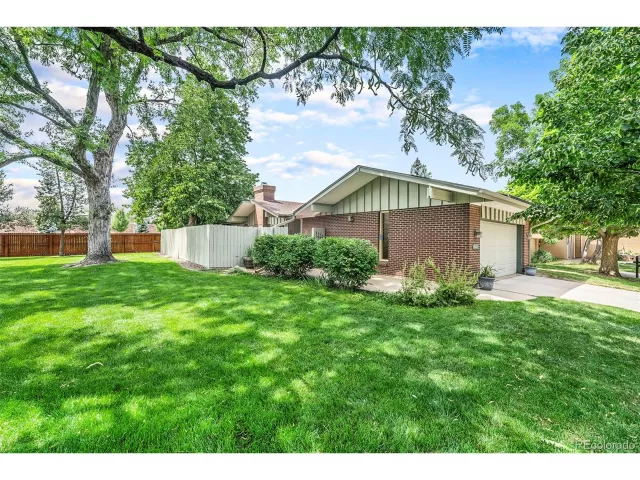 MLS: 1745931 Condo For Sale