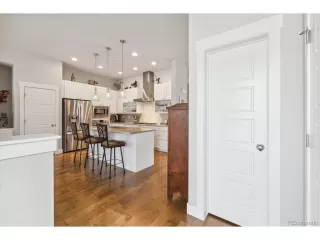 Photo #2: 1749664 Listing