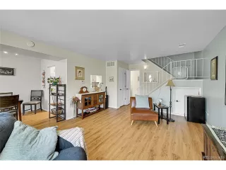 Photo #5: 1749735 Listing 