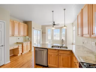 Photo #5: 1749954 Listing