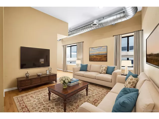 MLS: 1750387 Condo For Sale