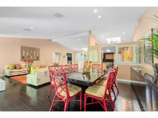 Photo #2: 1751877 Listing