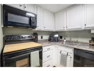 Photo #4: 1751990 Listing 