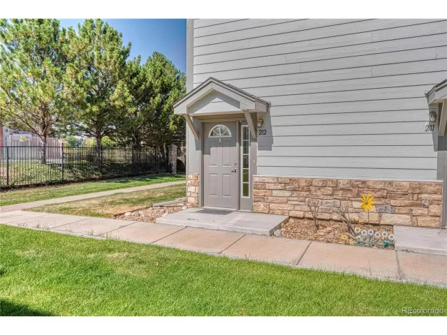 MLS: 1752151 Condo For Sale