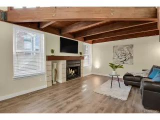 Photo #4: 1753327 Listing 