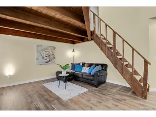 Photo #5: 1753327 Listing 