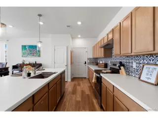 Photo #5: 1754129 Listing