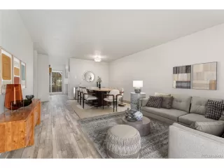 Photo #2: 1755887 Listing