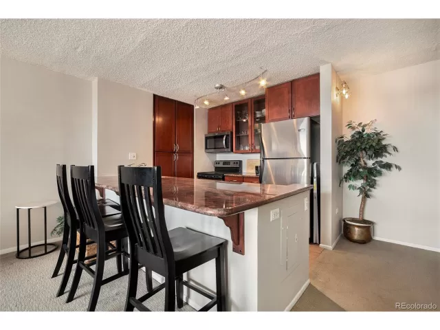 MLS: 1756198 Condo For Sale