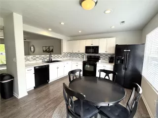 Photo #6: 1756966 Listing