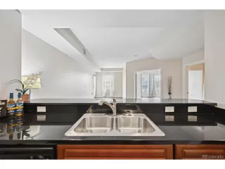 Photo #6: 1759704 Listing