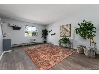 Photo #4: 1759924 Listing