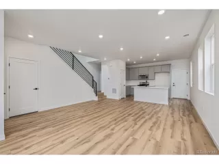 Photo #6: 1761530 Listing