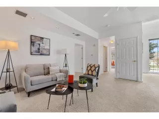 Photo #6: 1763684 Listing