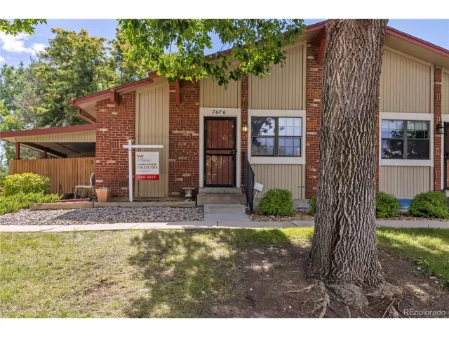 MLS: 1763840 Condo For Sale