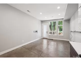 Photo #4: 1765036 Listing