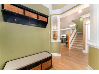 Photo #2: 1765273 Listing 