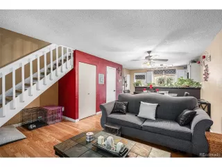 Photo #4: 1766338 Listing