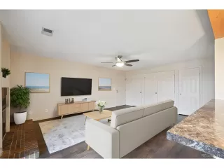 Photo #4: 1771938 Listing