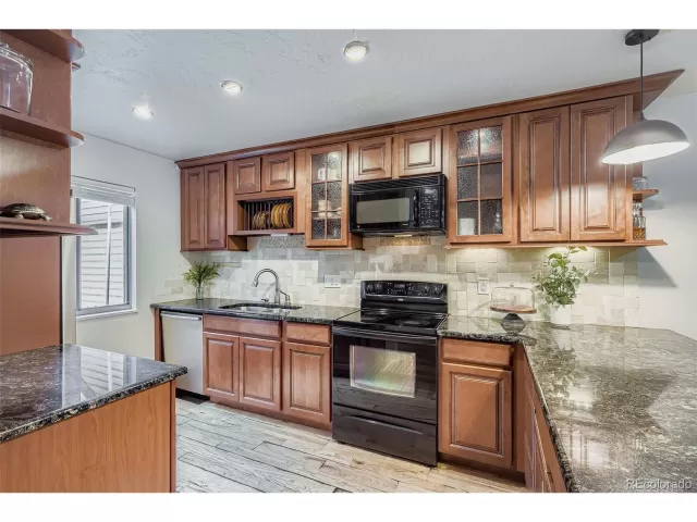 MLS: 1772258 Condo For Sale