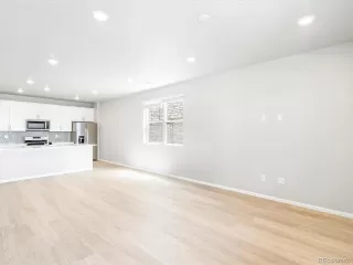 Photo #3: 1772844 Listing