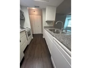 Photo #3: 1772942 Listing 