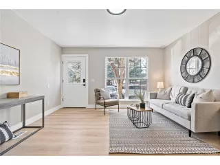 Photo #5: 1778209 Listing