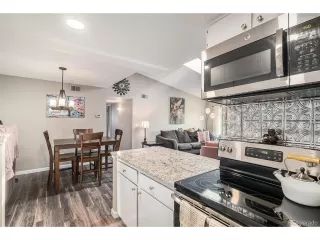 Photo #5: 1782688 Listing 