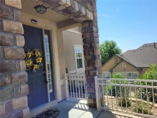 Photo #4: 1784908 Listing