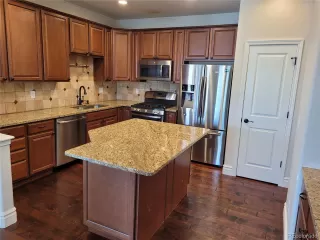 Photo #6: 1784908 Listing