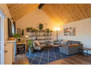 Photo #2: 1788429 Listing 