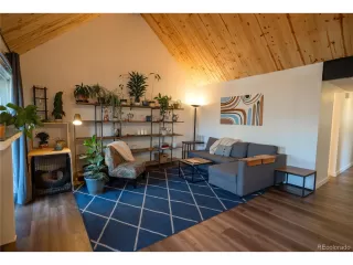 Photo #3: 1788429 Listing 