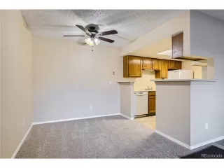 Photo #4: 1788981 Listing