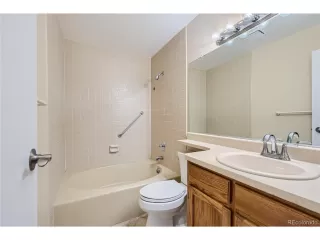 Photo #6: 1788981 Listing