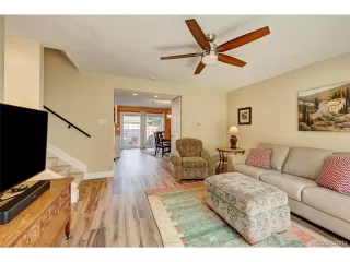 Photo #4: 1791372 Listing