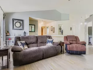 Photo #5: 1794125 Listing