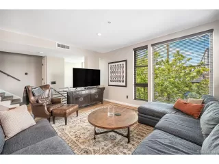 Photo #3: 1799324 Listing