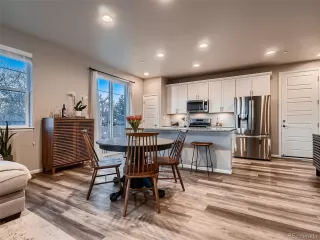 Photo #3: 1803130 Listing
