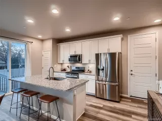 Photo #6: 1803130 Listing